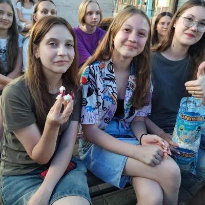 Показ фильма Хоккейные папы в центре им. У. Громовой 15 июля