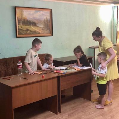 Программа «Давайте рисовать» для детей из приграничья, проживающих в ПВР, 16 сентября 