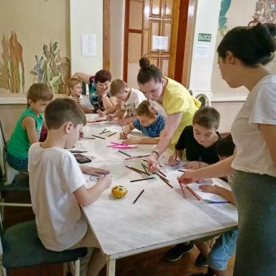 Программа «Давайте рисовать» для детей из приграничья, проживающих в ПВР, 20 сентября