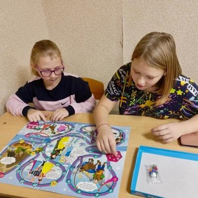 Час настольных игр в пункте временного размещения 27 ноября